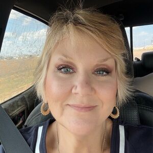 Meet your Posher, Karol